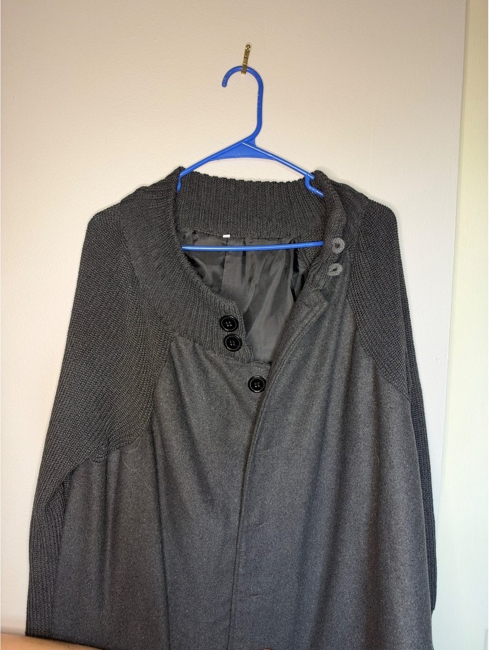 Women's Cape Coat Size Large